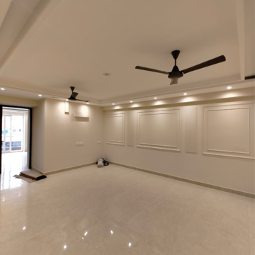 Room in 3 BHK Builder Floor at Lajpat Nagar I – for Rent