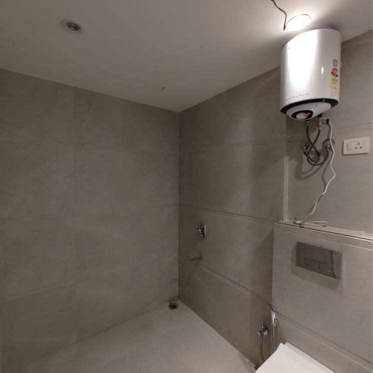 Bathroom, lajpat nagar i 3 Bedroom 1800 Sq.Ft. Builder Floor In Lajpat Nagar I Delhi 9688866