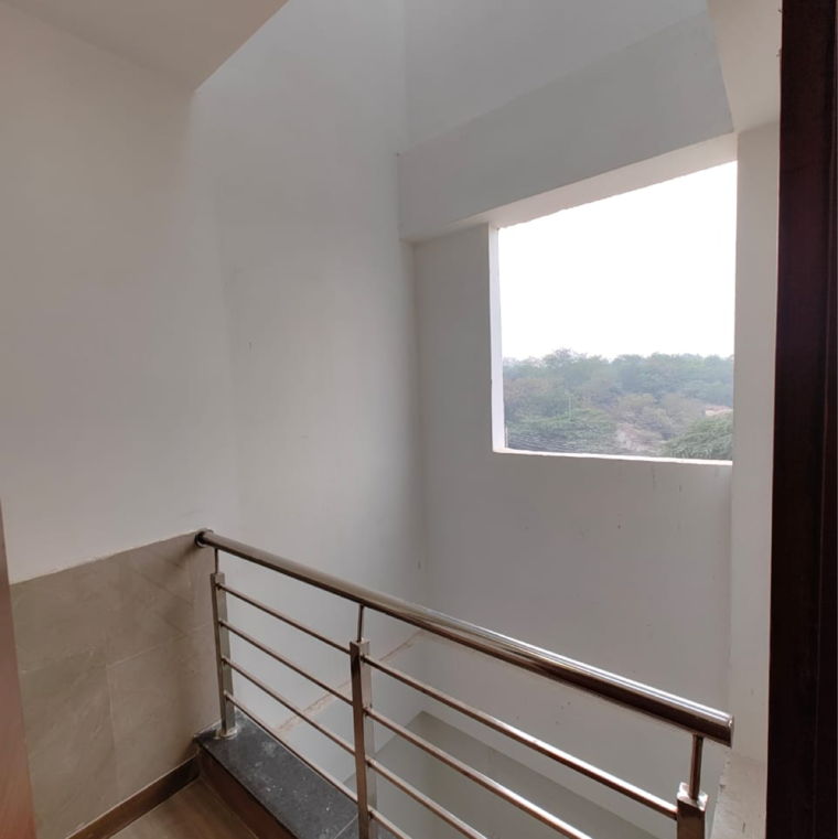 Other, lajpat nagar i 3 Bedroom 1800 Sq.Ft. Builder Floor In Lajpat Nagar I Delhi 9688866