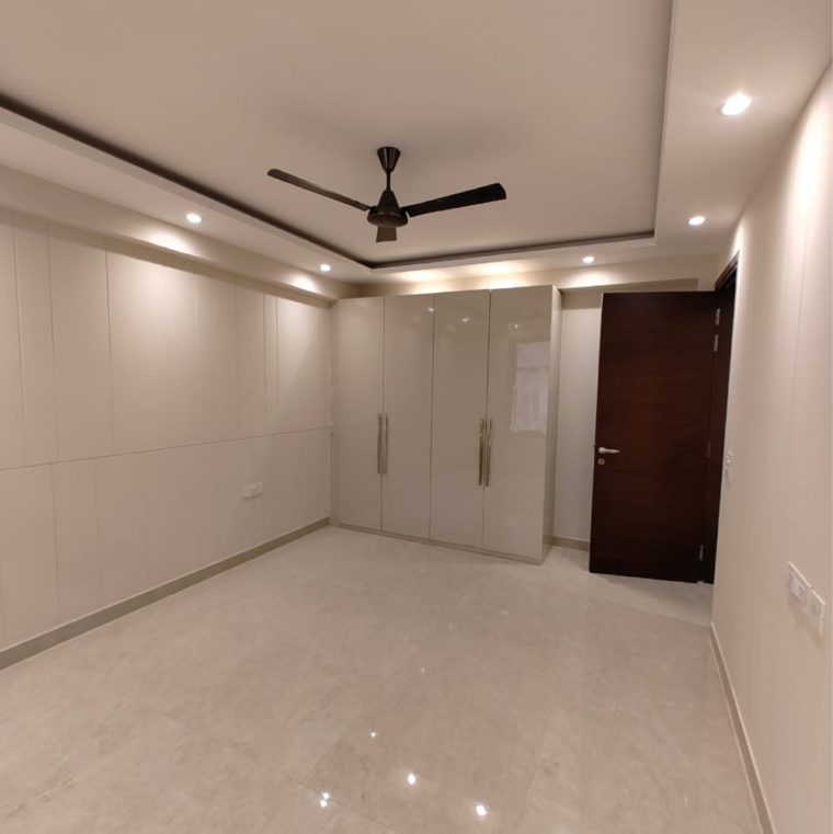 Room, lajpat nagar i 3 Bedroom 1800 Sq.Ft. Builder Floor In Lajpat Nagar I Delhi 9688866