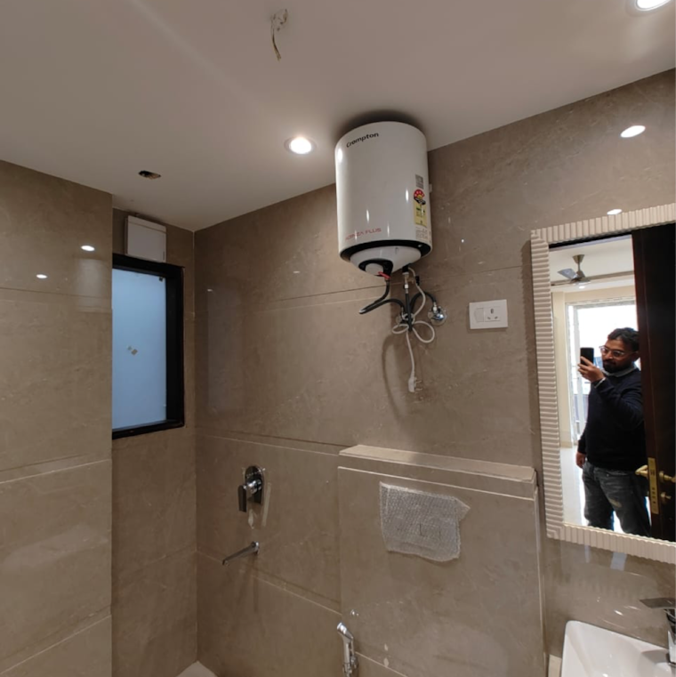 Bathroom, lajpat nagar i 3 Bedroom 1800 Sq.Ft. Builder Floor In Lajpat Nagar I Delhi 9688866