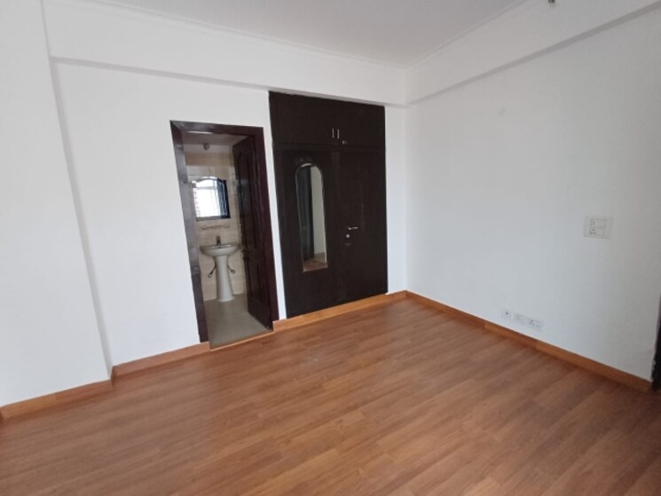 Room, prateek-laurel 2 Bedroom 913 Sq.Ft. Apartment In Sector 120 Noida 9689036