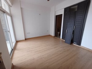 Room in 2 BHK Apartment at Prateek Laurel, Sector 120 – for Sale