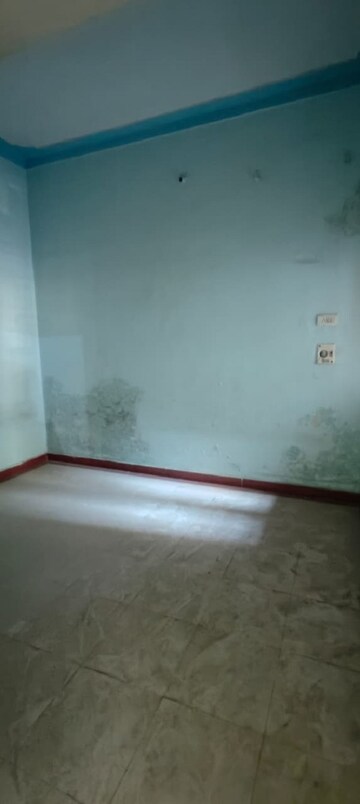 Room in 3 BHK Independent House at Bhatagaon – for Rent