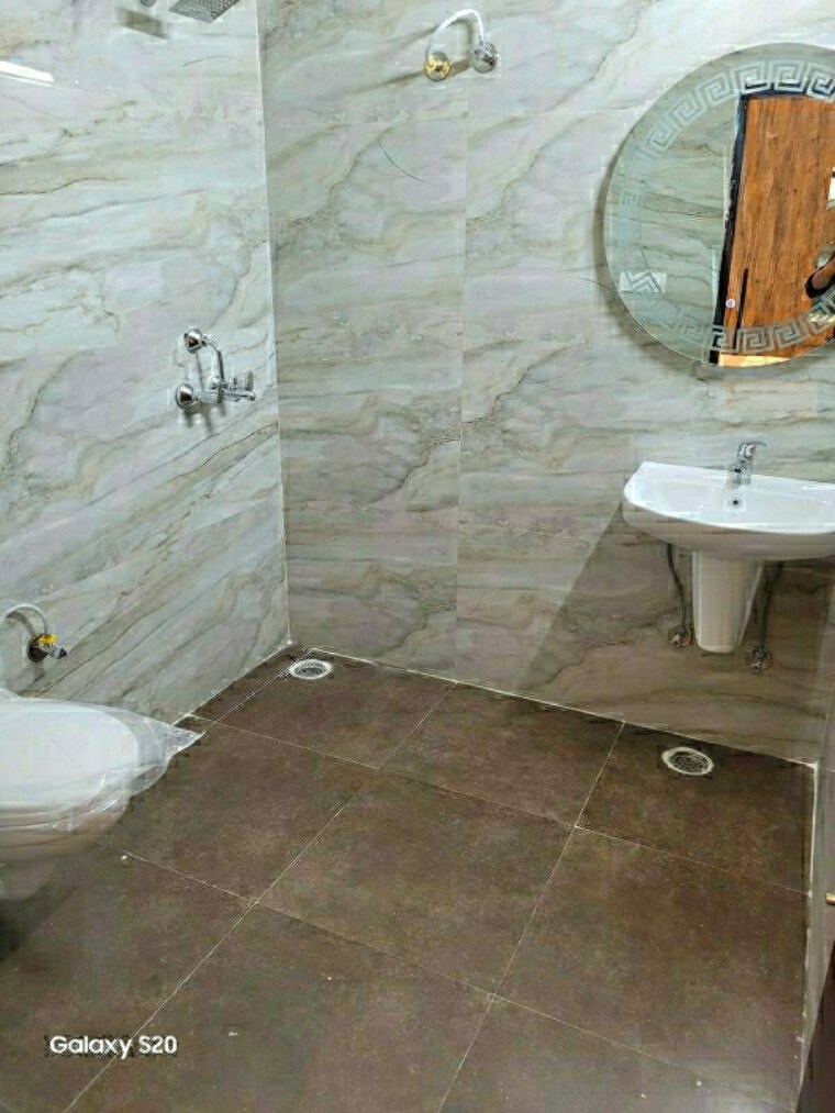 Bathroom, ambala highway 3 Bedroom 130 Sq.Yd. Builder Floor In Ambala Highway Zirakpur 9688893
