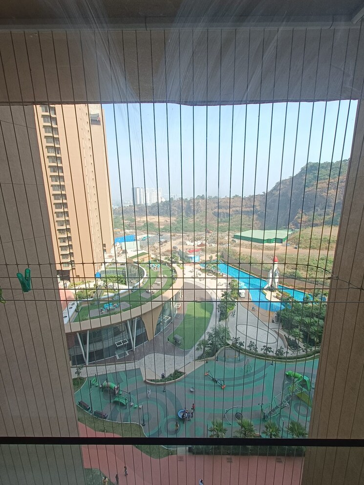 Swimming Pool, kanakia-silicon-valley 1 Bedroom 550 Sq.Ft. Apartment In Powai Mumbai 9688887