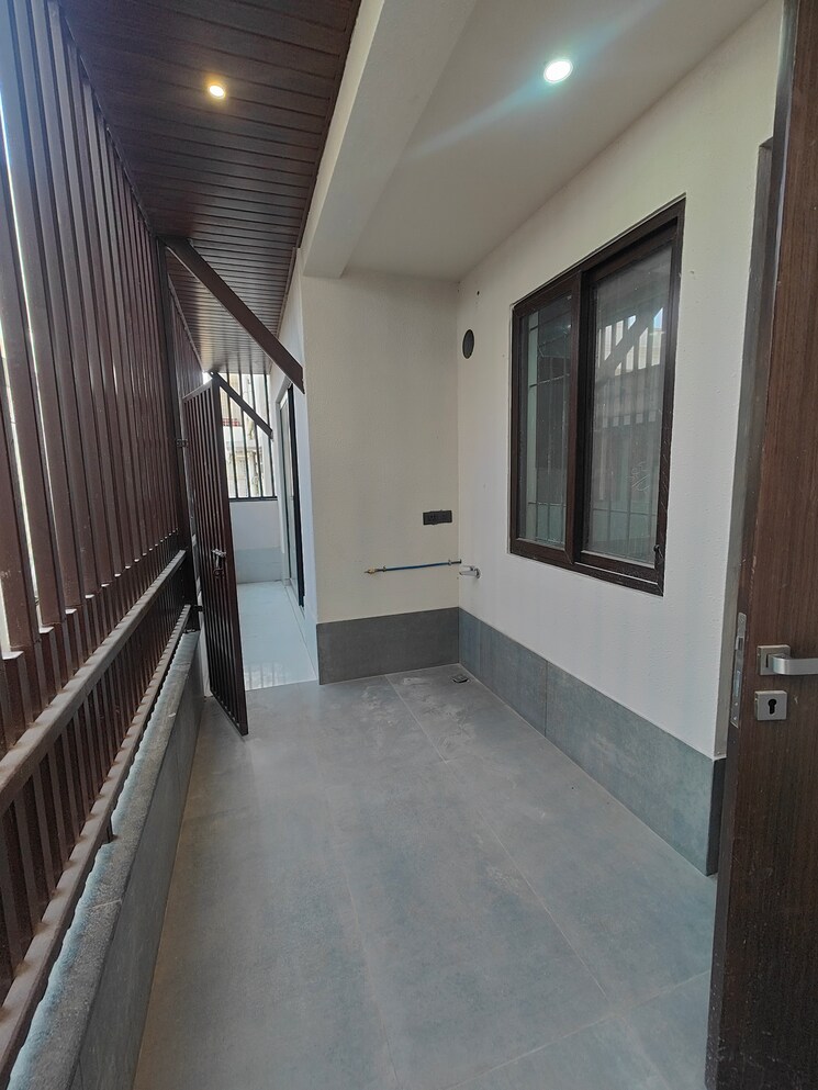 Room, cunningham-apartments 3 Bedroom 2300 Sq.Ft. Apartment In Vasanth Nagar Bangalore 9688901