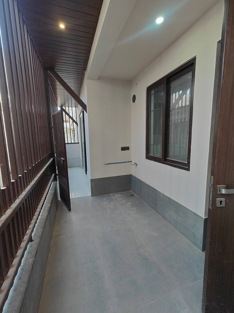 Room, cunningham-apartments 3 Bedroom 2300 Sq.Ft. Apartment In Vasanth Nagar Bangalore 9688901