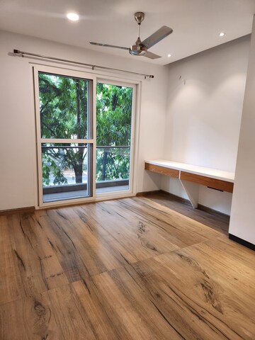 Room in 3 BHK Apartment at Redifice Ashton, Frazer Town – for Rent