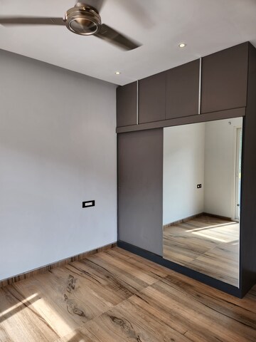 Room in 3 BHK Apartment at Redifice Ashton, Frazer Town – for Rent