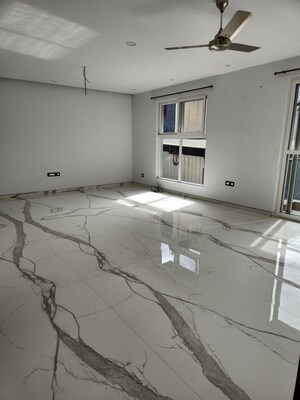 Room in 3 BHK Apartment at Redifice Ashton, Frazer Town – for Rent