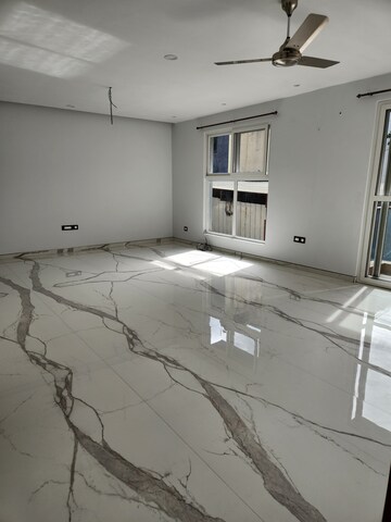 Room in 3 BHK Apartment at Redifice Ashton, Frazer Town – for Rent