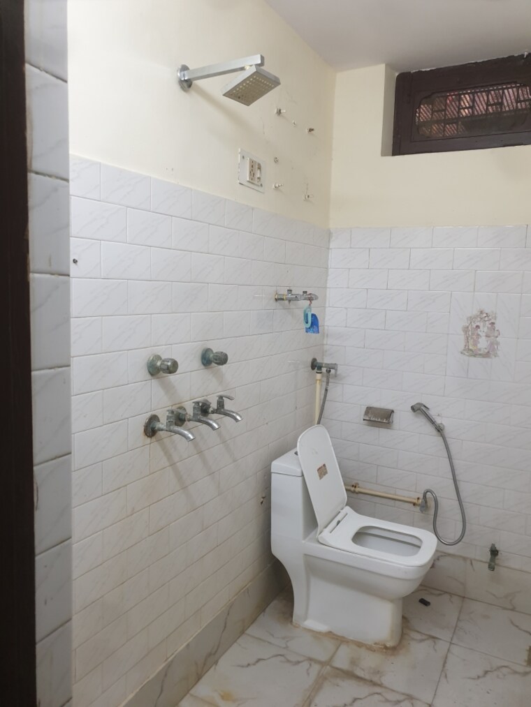 Bathroom, sector 16 2 Bedroom 1250 Sq.Ft. Independent House In Sector 16 Faridabad 9688965