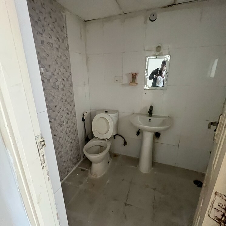 Bathroom, supertech-cape-town 2 Bedroom 930 Sq.Ft. Apartment In Sector 74 Noida 9688936