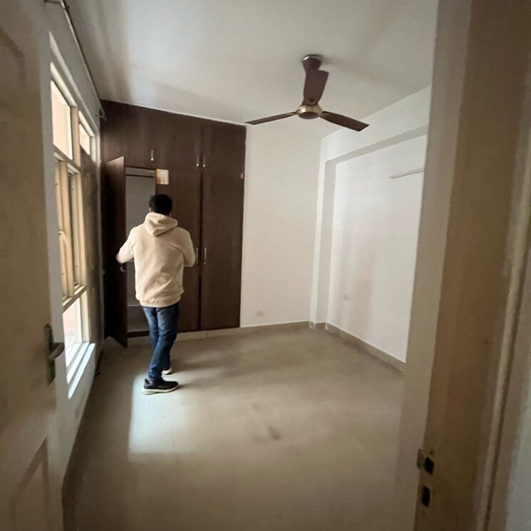 Bathroom, supertech-cape-town 2 Bedroom 930 Sq.Ft. Apartment In Sector 74 Noida 9688936