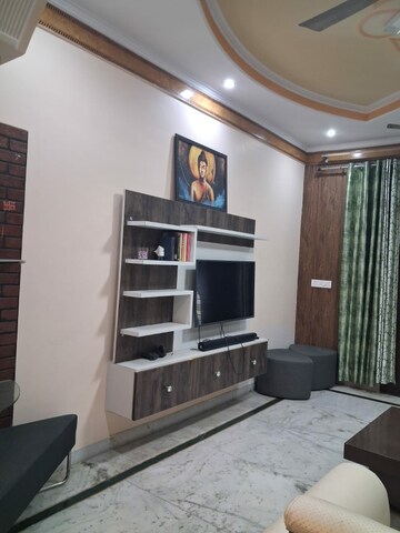 Living Room in 3.5 BHK Builder Floor at Sector 28 – for Rent