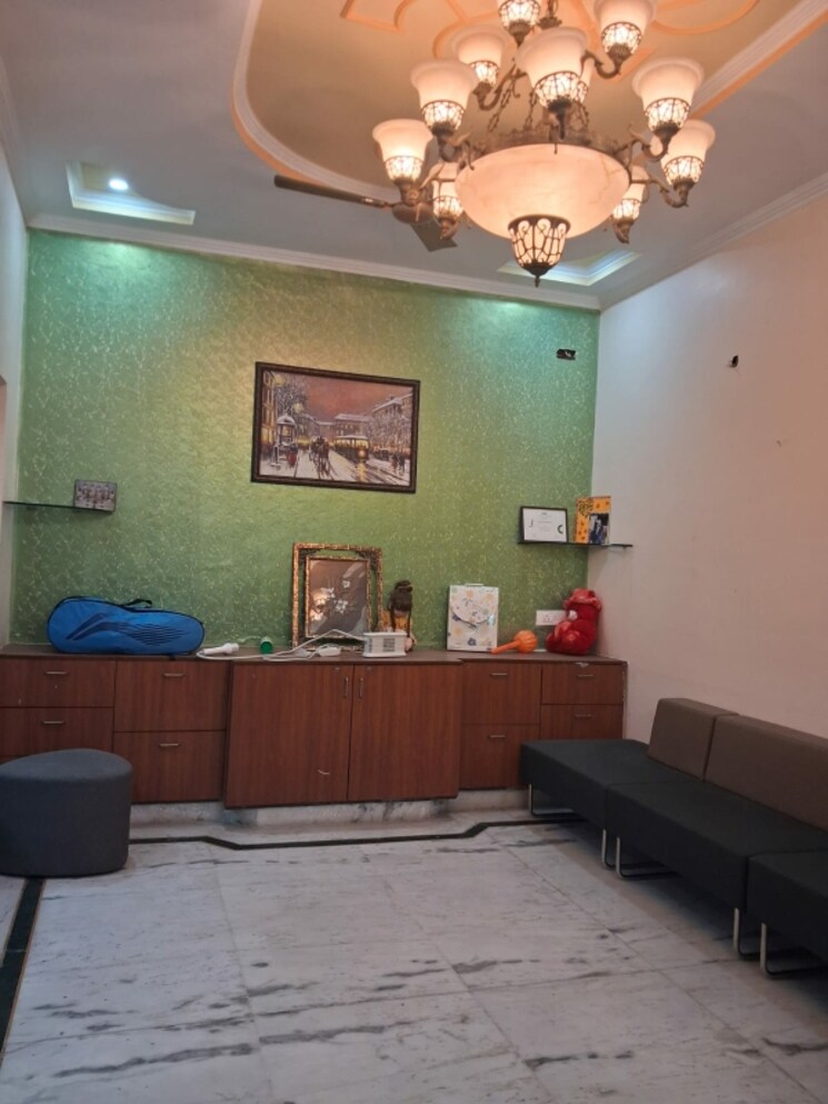 Living Room, sector 28 3.5 Bedroom 2250 Sq.Ft. Builder Floor In Sector 28 Faridabad 9688973
