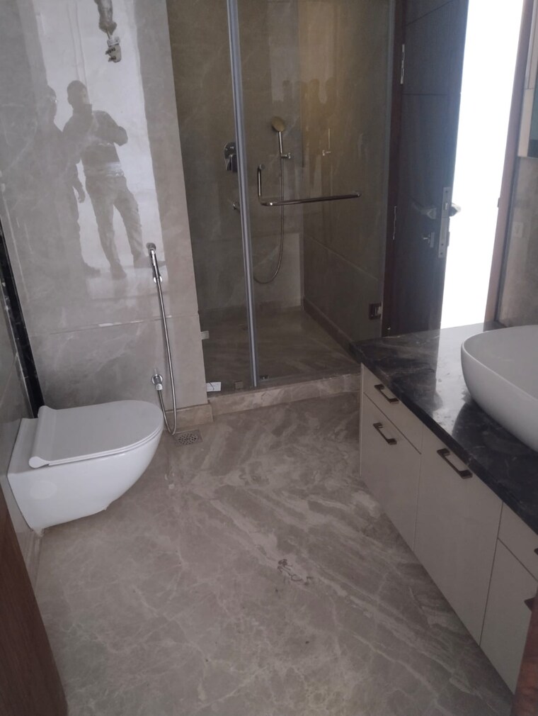 Bathroom, greater kailash ii 3 Bedroom 2250 Sq.Ft. Builder Floor In Greater Kailash ii Delhi 9689022