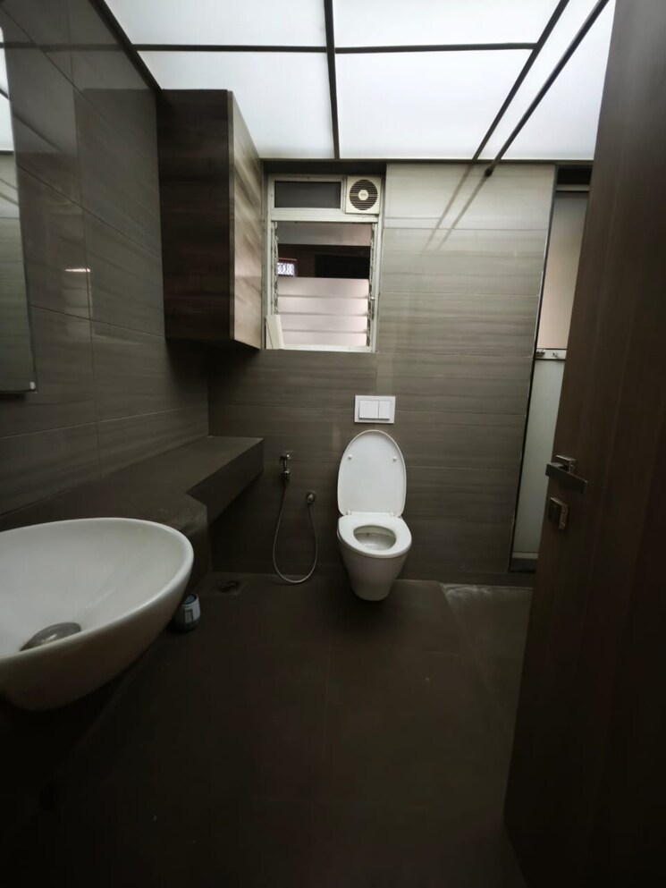 Bathroom, chembur 3 Bedroom 2200 Sq.Ft. Apartment In Chembur Mumbai 9689011