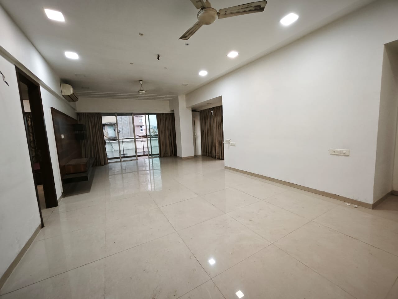 3 BHK Apartment For Rent in Tulsi Apartment 