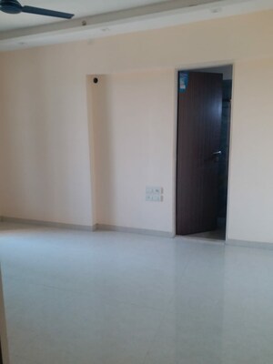 Room in 2 BHK Apartment at Juhu Scheme, Juhu – for Rent