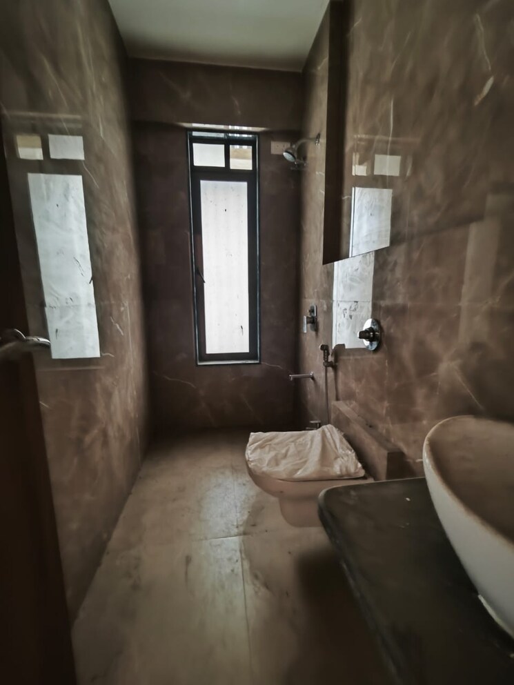 Bathroom, majestic-amarjyoti-chs 2 Bedroom 758 Sq.Ft. Apartment In Chembur Mumbai 9689039