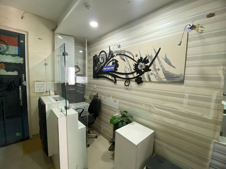 Team Area, netaji subhash place Commercial Office Space 952 Sq.Ft. In Netaji Subhash Place Delhi 9689058