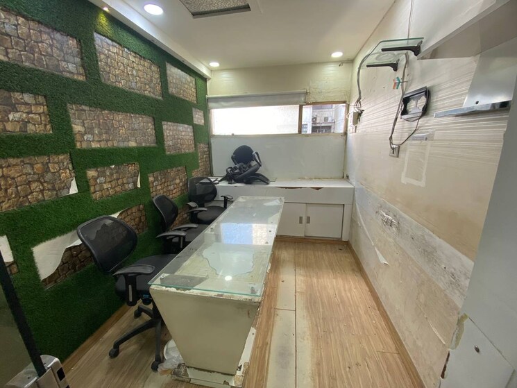 Kitchen, netaji subhash place Commercial Office Space 952 Sq.Ft. In Netaji Subhash Place Delhi 9689058