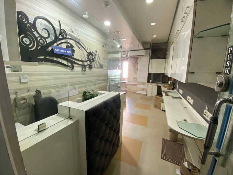 Team Area, netaji subhash place Commercial Office Space 952 Sq.Ft. In Netaji Subhash Place Delhi 9689058