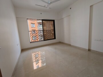 Room in 3 BHK Apartment at Majestic Amarjyoti CHS, Chembur – for Rent