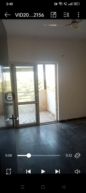 Room in 3 BHK Apartment at BPTP Park 81, Sector 81 – for Sale