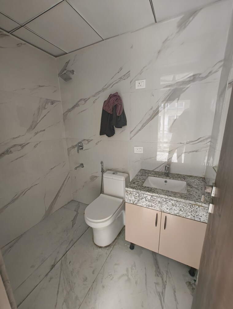 Bathroom, smart-world-gems 3.5 Bedroom 1500 Sq.Ft. Apartment In Sector 89 Gurgaon 9689090