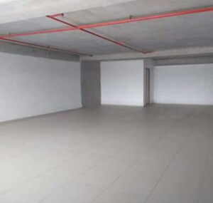  Showroom For Rent in Hazratganj