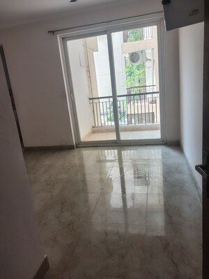 Room in 3 BHK Apartment at Amrapali Leisure Park, Amrapali Leisure Valley – for Rent