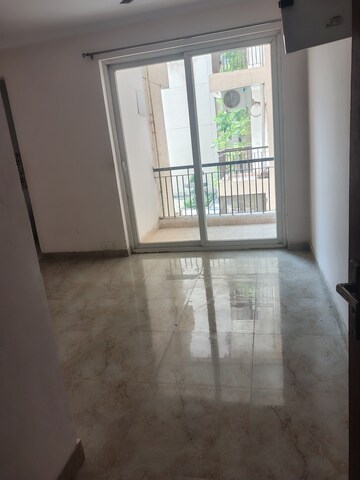 Room in 3 BHK Apartment at Amrapali Leisure Park, Amrapali Leisure Valley – for Rent