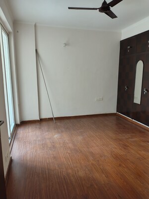 2 BHK Apartment For Rent in Amrapali Leisure Park, Amrapali Leisure Valley