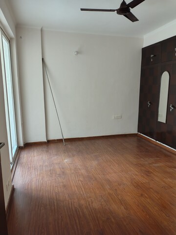 2 BHK Apartment For Rent in Amrapali Leisure Park, Amrapali Leisure Valley