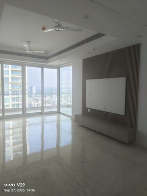 Room in 3 BHK Apartment at Conscient Hines Elevate, Sector 59 – for Rent