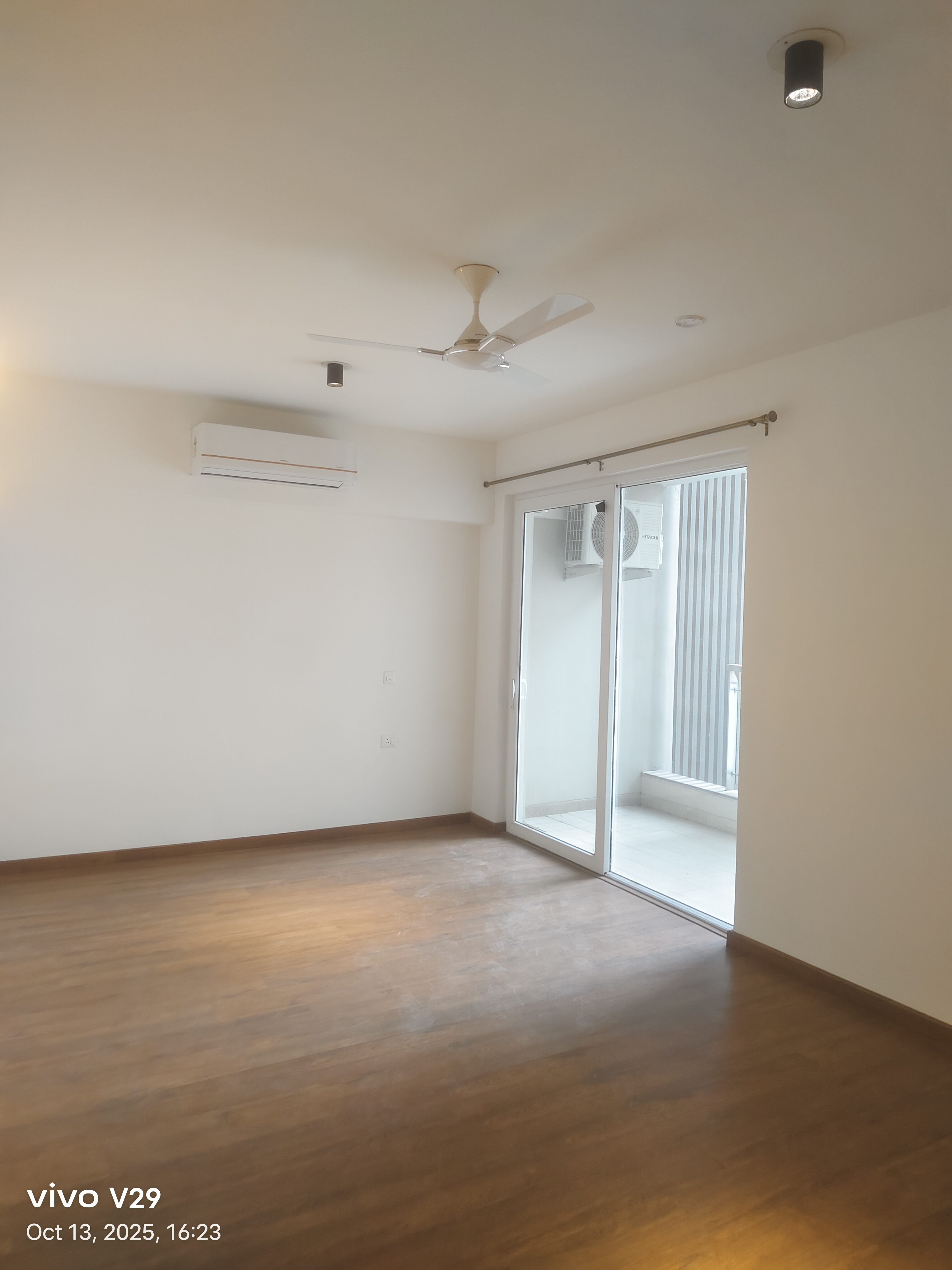 4 BHK + Servant Room Apartment For Rent in Conscient Heritage One