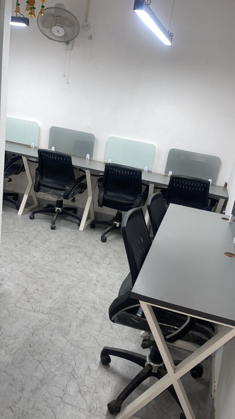 Team Area, sector 2 Commercial Office Space 350 Sq.Ft. In Sector 2 Noida 9689191
