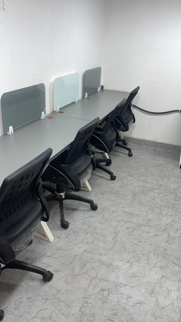 Team Area, sector 2 Commercial Office Space 350 Sq.Ft. In Sector 2 Noida 9689191