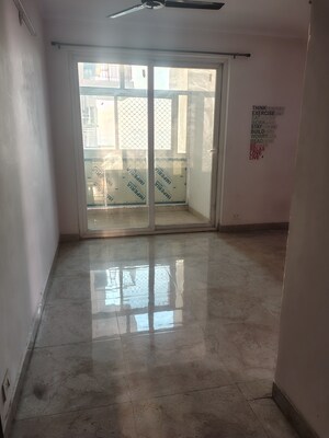 Room in 3 BHK Apartment at Amrapali Leisure Park, Amrapali Leisure Valley – for Rent