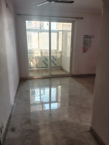 Room in 3 BHK Apartment at Amrapali Leisure Park, Amrapali Leisure Valley – for Rent