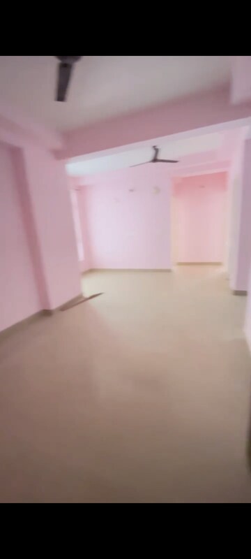 Room in 2.5 BHK Apartment at Radicon Vedantam, Sector 16c Greater Noida – for Rent