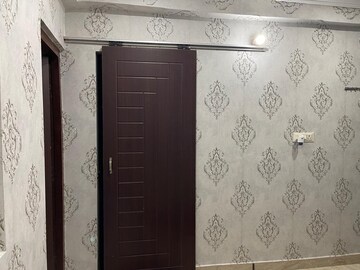 Furnished Amenities in 3 BHK Apartment at Hazratganj – for Rent