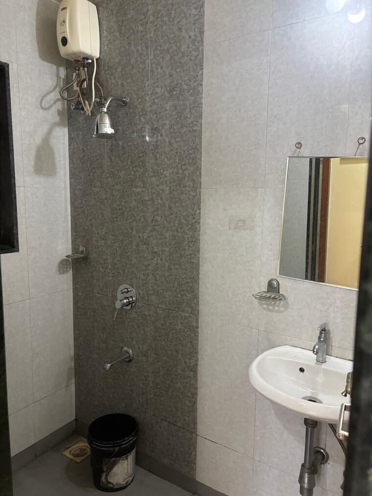 Bathroom, godrej-prime 1 Bedroom 550 Sq.Ft. Apartment In Chembur Mumbai 9689241