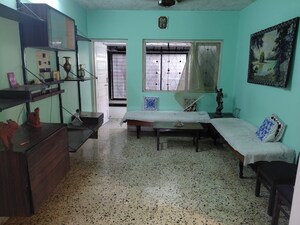 Team Area in 1 BHK Apartment at Prakash Nagar CHS, Mahim – for Rent