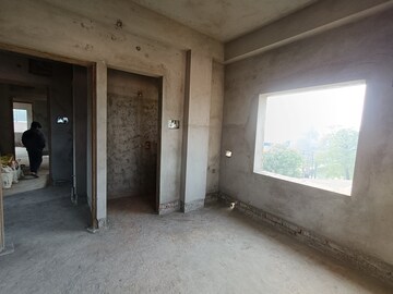 Room in 2 BHK Apartment at Kolkatta Gpo – for Sale