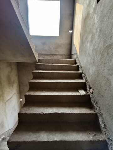 Staircase in 2 BHK Apartment at Kolkatta Gpo – for Sale