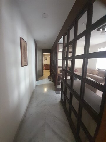 Staircase in 3 BHK Apartment at Tardeo – for Rent